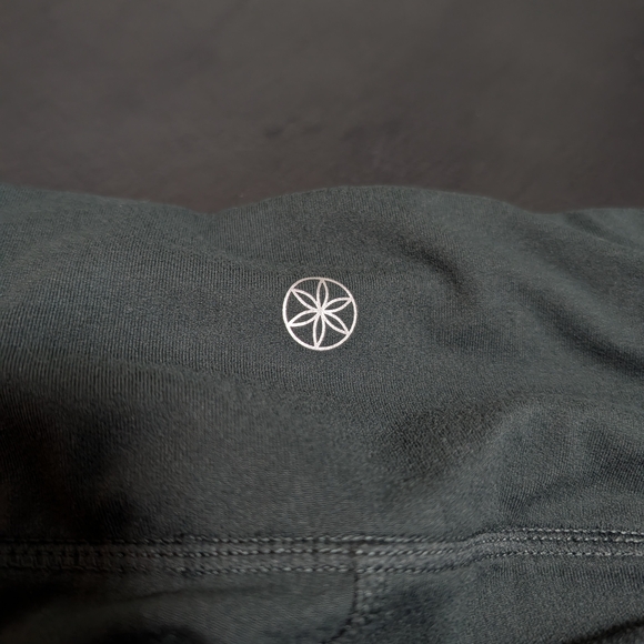 GAIAM Deep Green Fitness Apparel - Picture 4 of 4